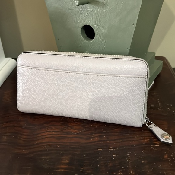 Karl Lagerfeld Leather Zip Around Wallet - Picture 4 of 8